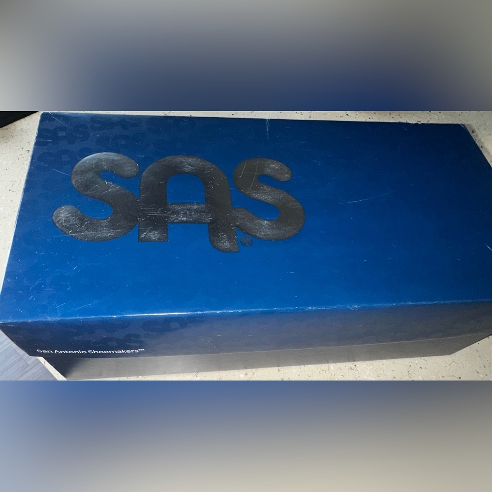 SAS Women's Black Flats with Glossy Bow - Picture 2 of 13